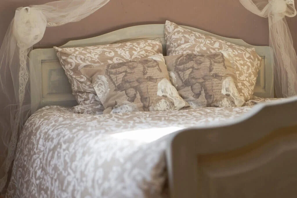 lit chambre des anges LA famille est dans les blés