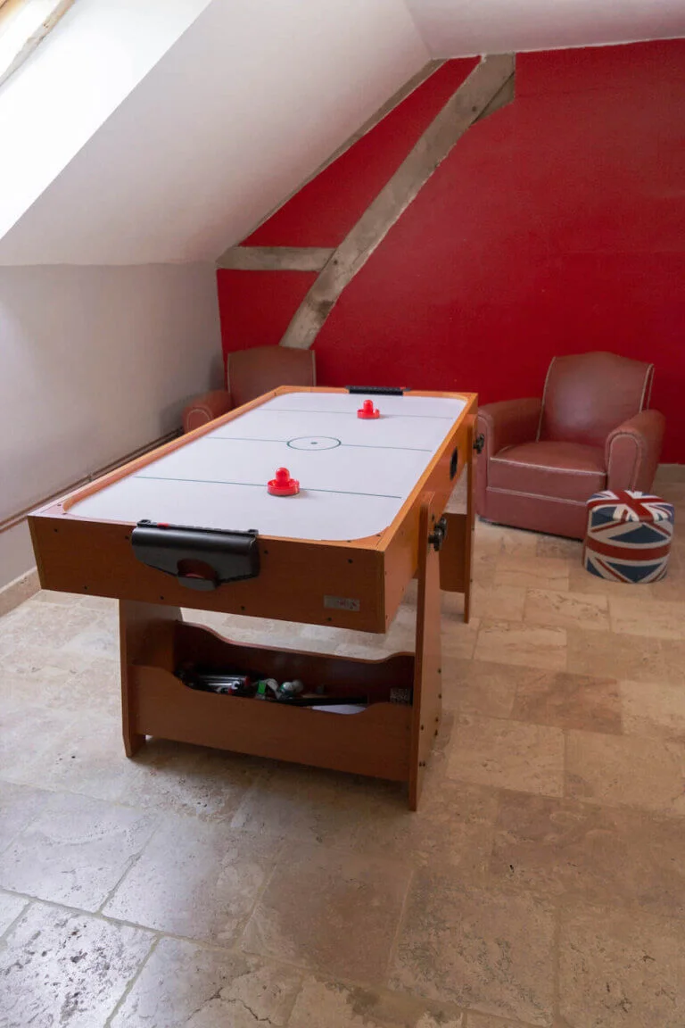 jeux Air-hockey gîte équipé pour les ados